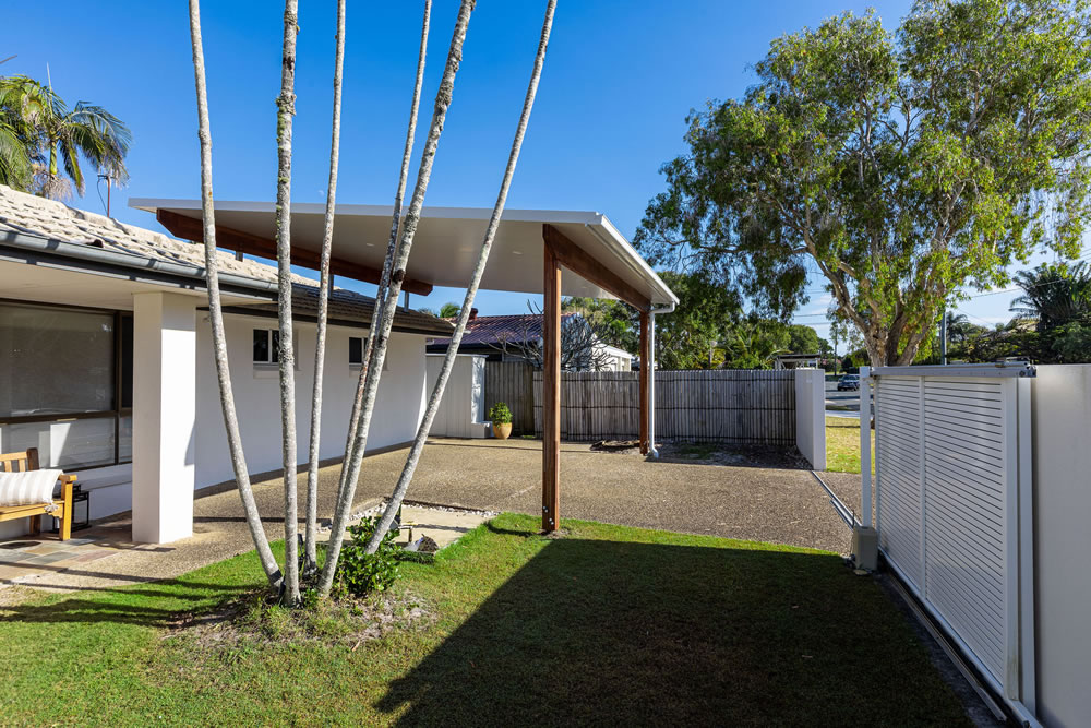Garage Conversion + Carport in Sunrise Beach 